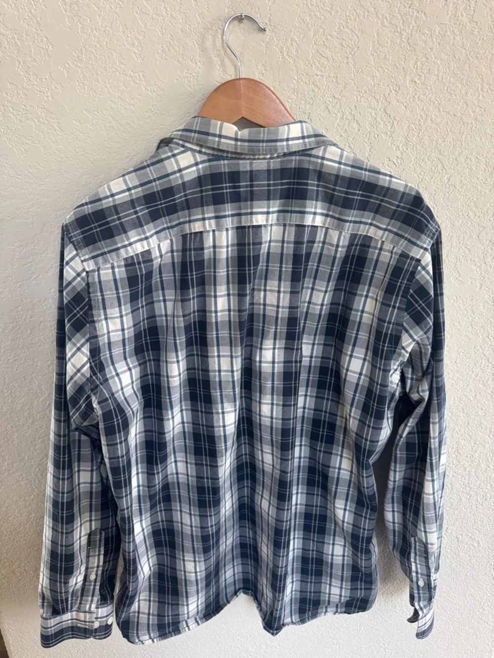 Banana Republic Men's Navy & White Plaid Button-Down Shirt
